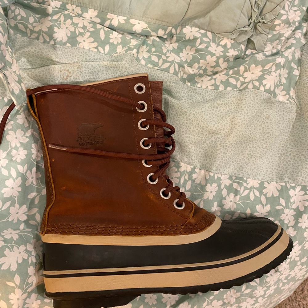 Sorel snow boots 💋